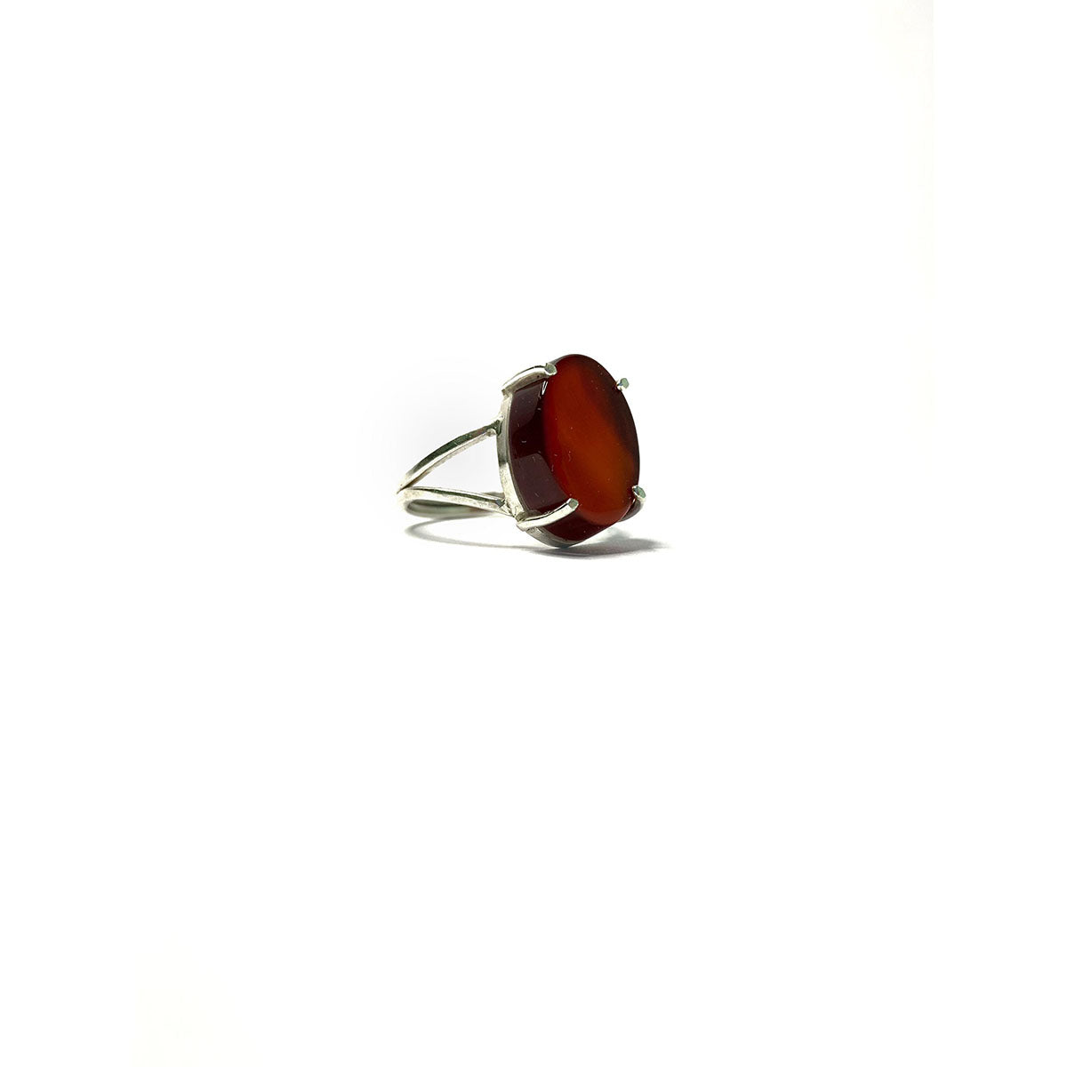 Elegant 925 Sterling Silver Ring with Stunning Red Agate Nk-432